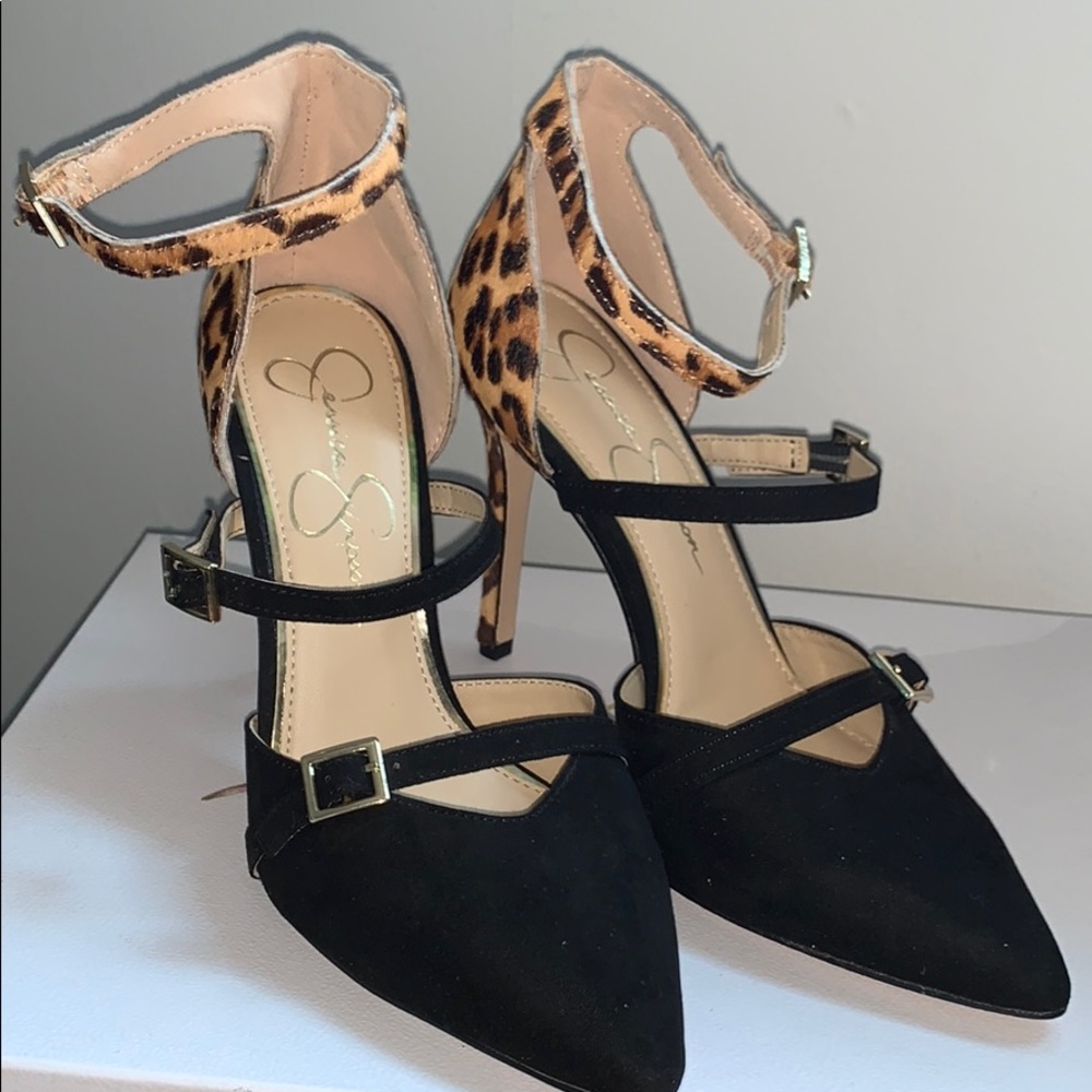Black/cheetah print heels